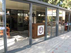 Italiana nella Stazione
