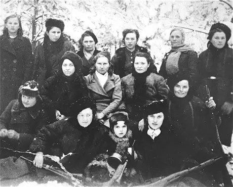 Female partisans